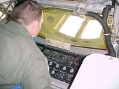 Boeing KC-135E Stratotanker - Local do operador da sonda de reabastecimento