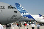 Boeing C-17A Globemaster III, B-1B Lancer e Airbus A380-800 - Foto: Equipe SPOTTER