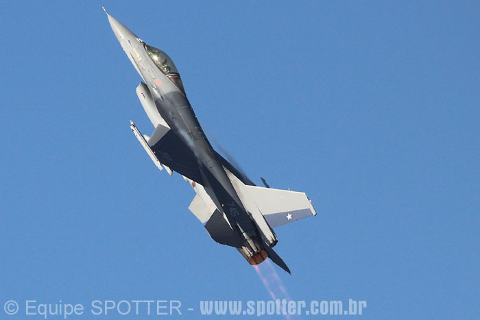 Lockheed Martin F-16AM Fighting Falcon da Fora Area do Chile - Foto: Equipe SPOTTER