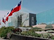 Entrada principal do Museo Nacional Aeronutico y del Espacio