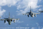 Embraer/Alenia/Aermacchi A-1B do Esquadro Centauro e Lockheed Martin F-16D Fighting Falcon da Fora Area Chilena - Foto: Equipe SPOTTER
