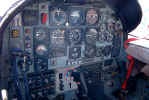 Painel dianteiro do Embraer T-27 Tucano do Cel. Av. Greskow, lder da Esquadrilha da Fumaa -  Foto: Luciano Porto - luciano@spotter.com.br