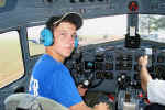 Ricardo Soriani na cabine do DC-3 - Foto: Luciano Porto