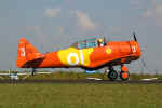 North American T-6D Texan - Circo Areo Oi - Foto: Luciano Porto - luciano@spotter.com.br