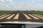 Pousando pela cabeceira 30 do Aeroporto de Araras - Foto: Equipe SPOTTER