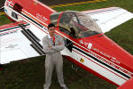 O Cmte. Luiz Guilherme Richieri e seu Sukhoi SU-31 - Foto: Equipe SPOTTER