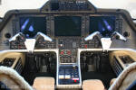 Painel de instrumentos do Embraer Phenom 300 - Foto: Luciano Porto - luciano@spotter.com.br