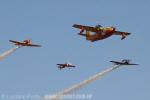 T-6D Texan e SA-16A Albatroz da Esquadrilha Oi com o Su-31 do Cmte. Luiz Guilherme Richieri - Foto: Luciano Porto - luciano@spotter.com.br