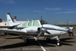 Beechcraft B55 Baron - Foto: Luciano Porto - luciano@spotter.com.br