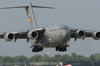 Boeing C-17A Globemaster III - USAF - Air Venture 2006 - Oshkosh - WI - USA - 27/07/06 - Luciano Porto - luciano@spotter.com.br