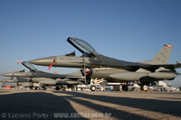 Lockheed Martin F-16C Fighting Falcon - USAF - FIDAE 2008 - Santiago - Chile - 29/03/08 - Luciano Porto - luciano@spotter.com.br