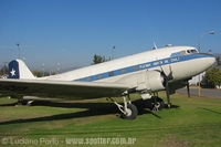 Douglas C-47 Dakota - Fora Area do Chile - Base Area de Pudahuel - Santiago - Chile - 02/04/08 - Luciano Porto - luciano@spotter.com.br