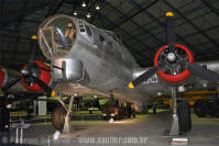 Boeing B-17G Flying Fortress - USAAF - Royal Air Force Museum - Londres - Inglaterra - 23/12/13 - Fabrizio Sartorelli - fabrizio@spotter.com.br