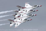 Lockheed Martin F-16C Fighting Falcon do USAF Thunderbirds Demonstration Team - Foto: Douglas Barbosa Machado - douglas@spotter.com.br