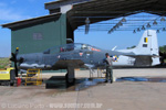 Lavagem do Embraer A-27 Tucano - Foto: Luciano Porto - luciano@spotter.com.br